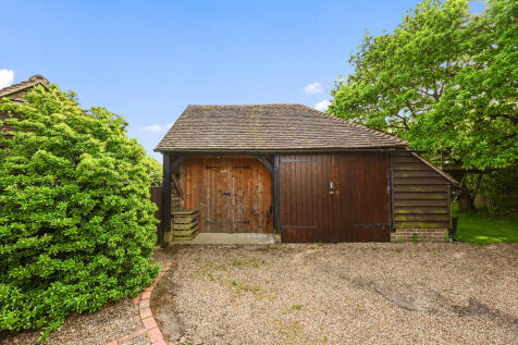 THE COTTAGE - HOG...