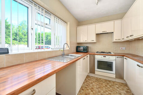 f1-telford-court-...