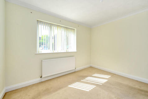 f1-telford-court-...