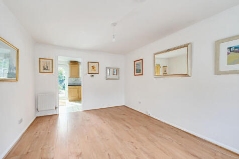 8 Farleys way tn3...
