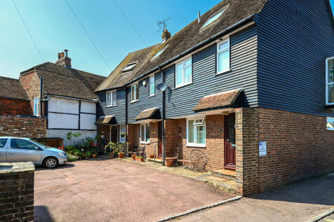 2 Ryeford court t...