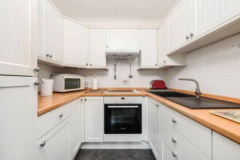 45-strand-court-t...