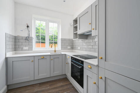 F6 the old hospit...