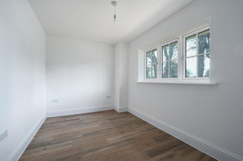 ROWAN LODGE - TN2...