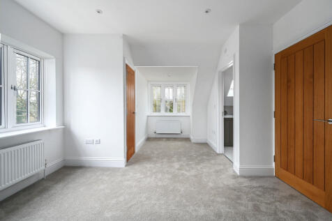 ROWAN LODGE - TN2...