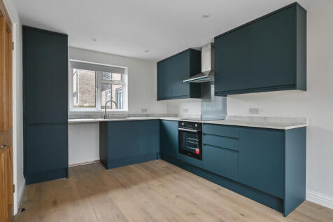 8 REGENTS SQUARE ...