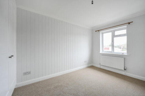 8 REGENTS SQUARE ...