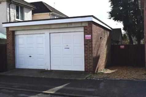 Garage (rightside)