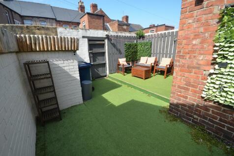 Rear Courtyard Garde