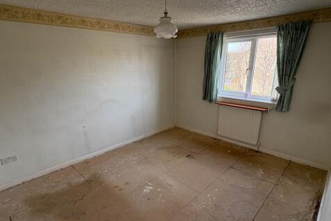 Rear Bedroom