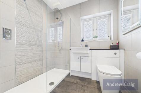 Family Shower Room