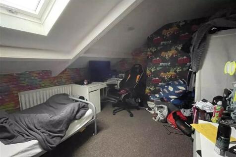 Rear Bedroom