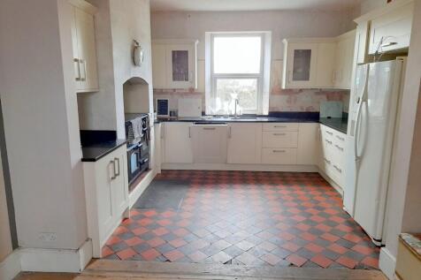 Kitchen &amp; Dining