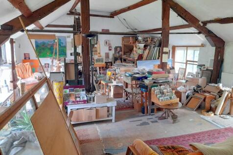Studio Room