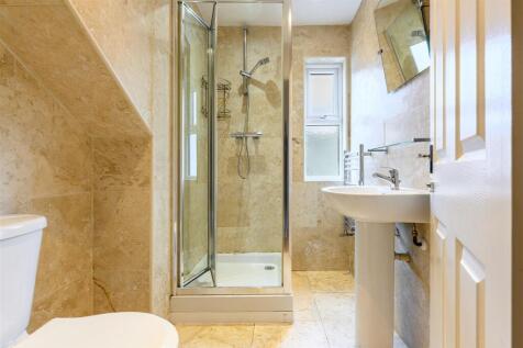 20250824 S&amp;B 7 Queens Terrace bathroom 2-1.jpg