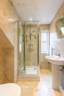 20250824 S&amp;B 7 Queens Terrace bathroom 2-2.jpg