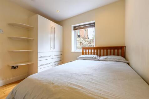 20250824 S&amp;B 7 Queens Terrace bedroom 2-2.jpg