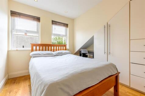 20250824 S&amp;B 7 Queens Terrace bedroom 7-1.jpg