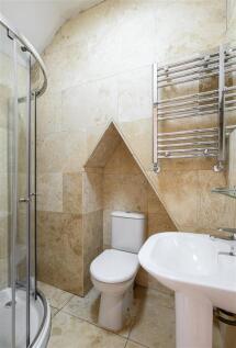 20250824 S&amp;B 7 Queens Terrace ensuite 2-1.jpg