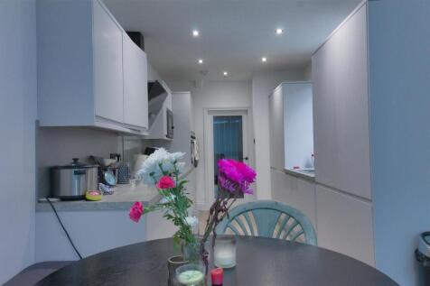 33 Sunbury Avenue (1).jpg