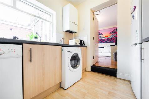 239 Helmsley Rd - hi-2.jpg