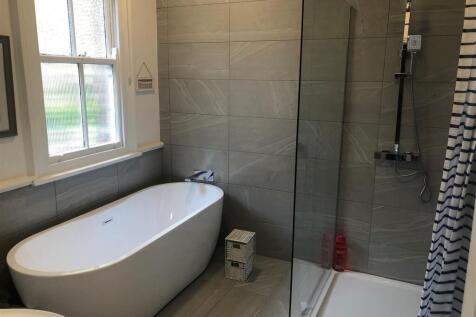 68 buston bathroom.jpg