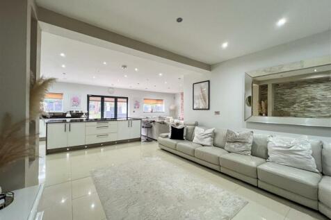 Open Plan Kitchen,