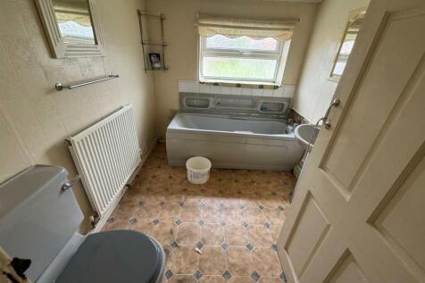 Downstairs Bathroom