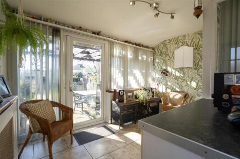 Sun Room / Snug