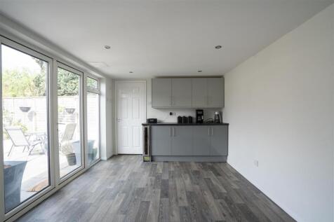 Rear Garage /