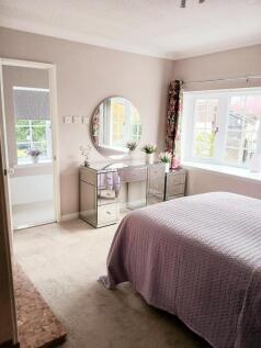 master bedroom shot Stoneleigh.jpg