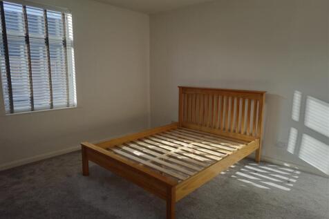 Bedroom 1.jpg
