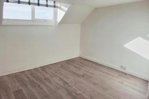 4cd0cc1f-Bedroom 202.jpg