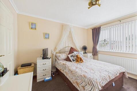 CAM02453G0-PR0114-STILL009.jpg