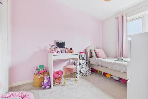 CAM02453G0-PR0138-STILL004.jpg