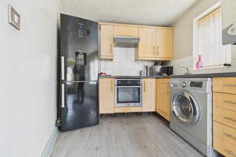 CAM02453G0-PR0170-STILL005.jpg