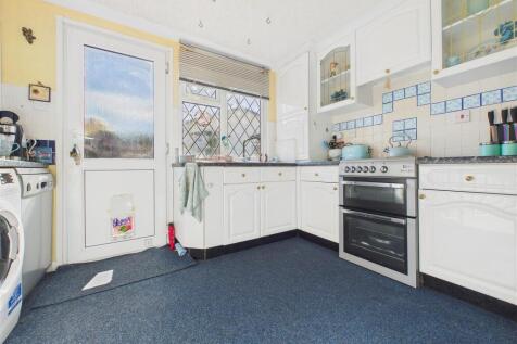 CAM02453G0-PR0177-STILL009.jpg
