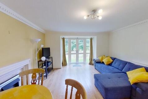 LIVING ROOM IMAGE...