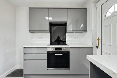 4bd4ee8b--44DF-82...