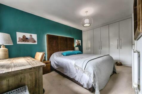 ef1d32d7-bedroom ...