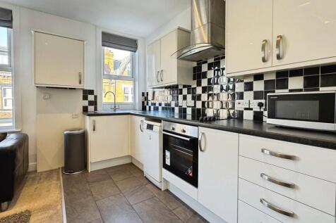 0aa5f8e7--46DB-A9...