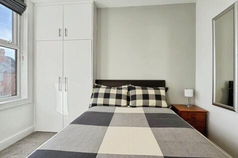 7d3e6bfd--46D6-B9...