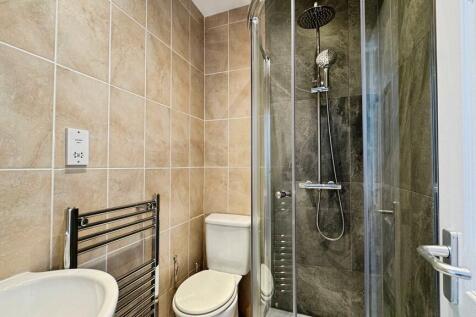 436c3698--4195-A3...