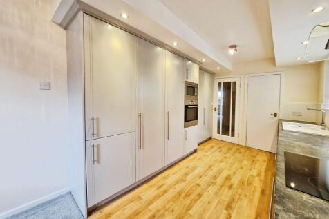 b65a1e86-10000569...