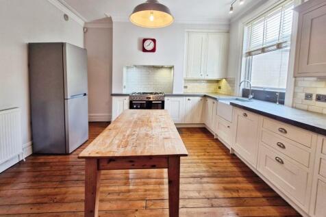 7b55628d-20240812...