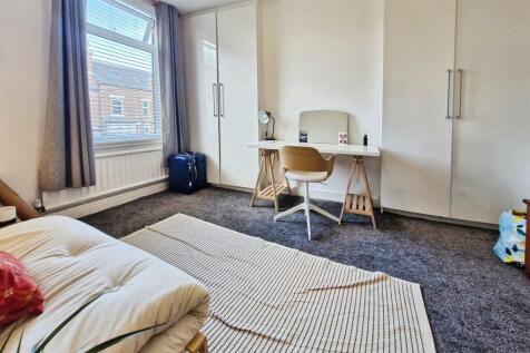 a4904feb-10000406...