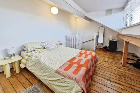 a2008046-10000406...