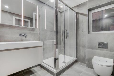 Ensuite to Bed 2