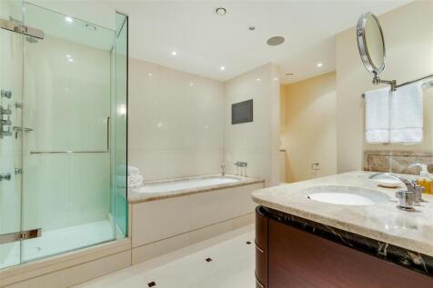 Master En-Suite