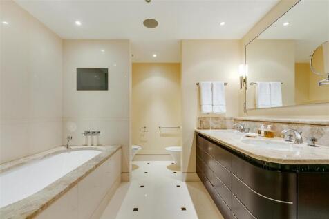 Master En-Suite